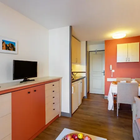 Appartamento Le Village - C0 266 By Interhome
